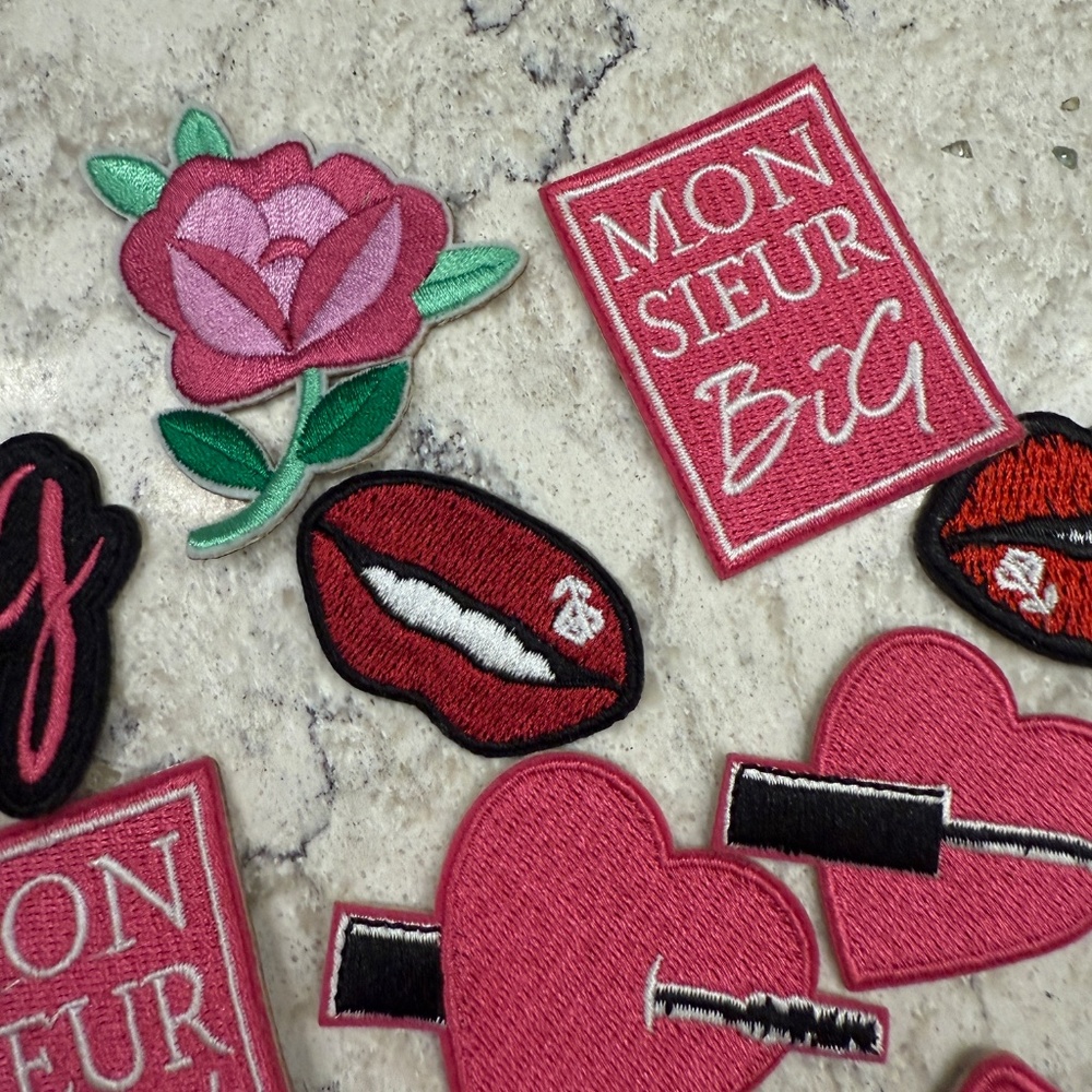 Bundle of 16 Iron‎ on patches or glue on for decorative items - Picture 2 of 6